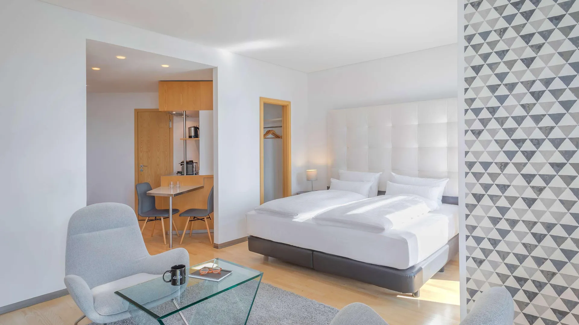 **** Hotel INNSiDE by Meliá Frankfurt Eurotheum Francoforte sul Meno Germania